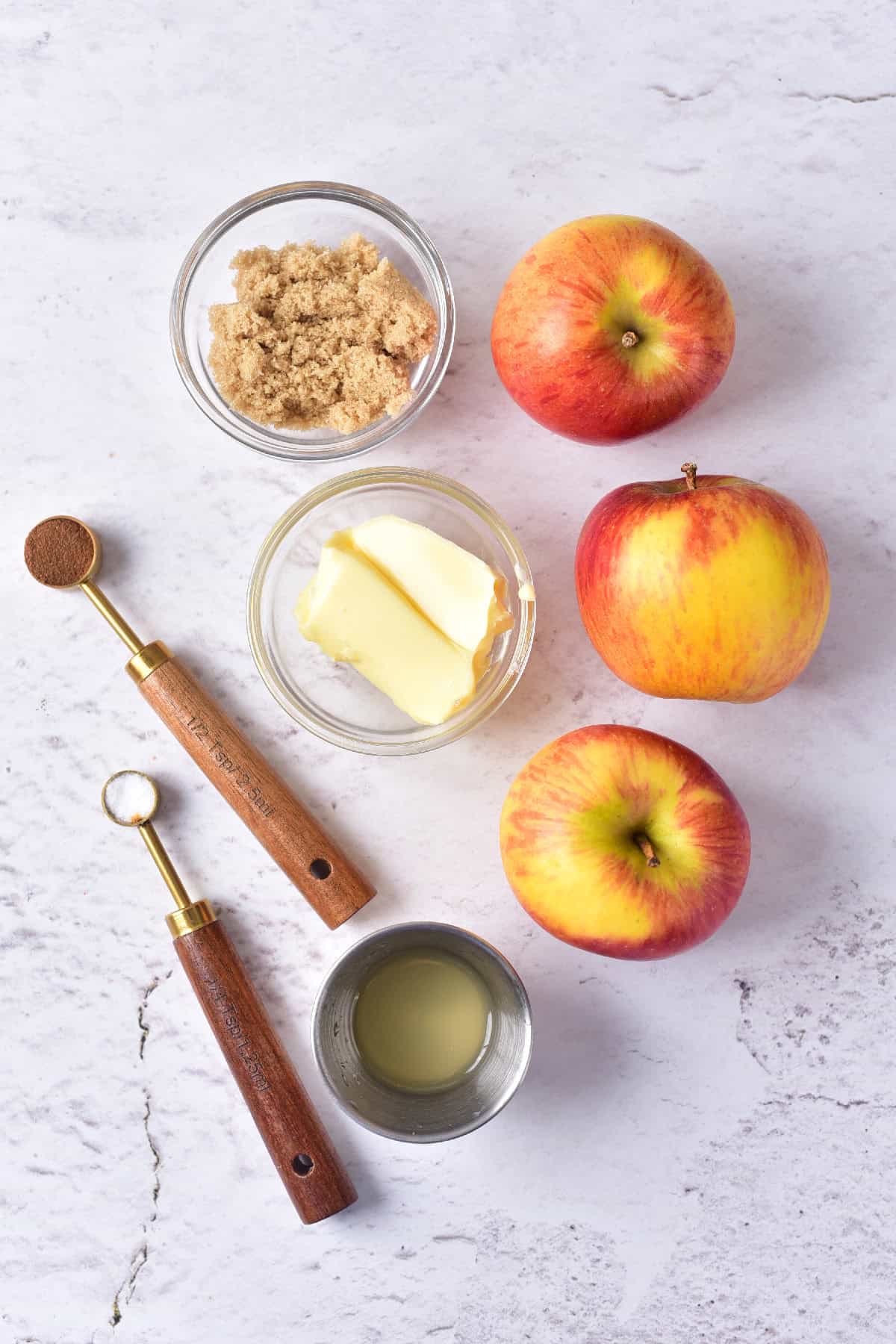 Caramelized Apples ingredients.
