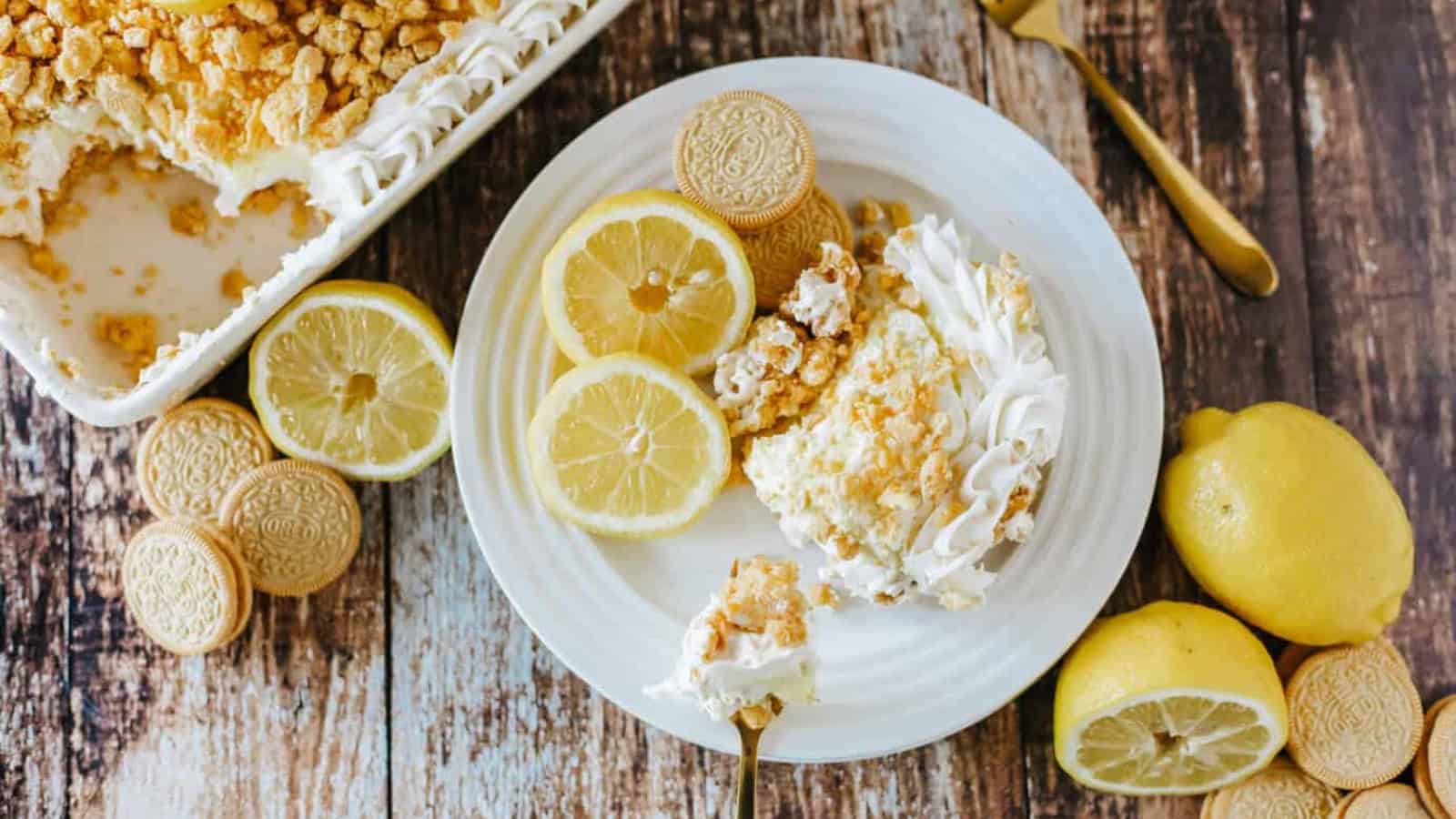 Lemon lush layered with Oreos and creamy lemon filling.